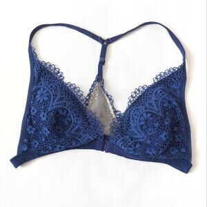 Victoria's Secret Women's Lace Bra XS Body By Victoria Blue Front Clasp Y Back‎